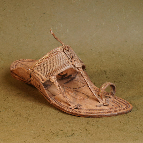 Men’s GI premium Kapashi Kolhapuri leather chappal cross profile, artisan-weave heritage breathable versatile daily ethnic comfortable luxury design.