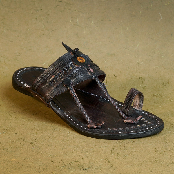 Men’s Typical Kolhapuri Chappal